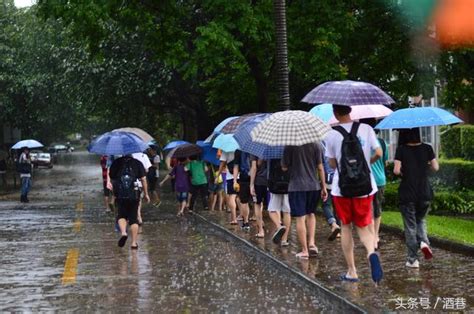 夢見大風大雨|夢見下雨